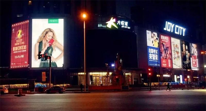外墻大型廣告燈箱用的什么樣的燈帶？